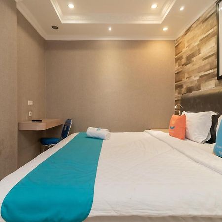 Sans Hotel Beauty Palembang Kültér fotó