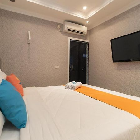 Sans Hotel Beauty Palembang Kültér fotó
