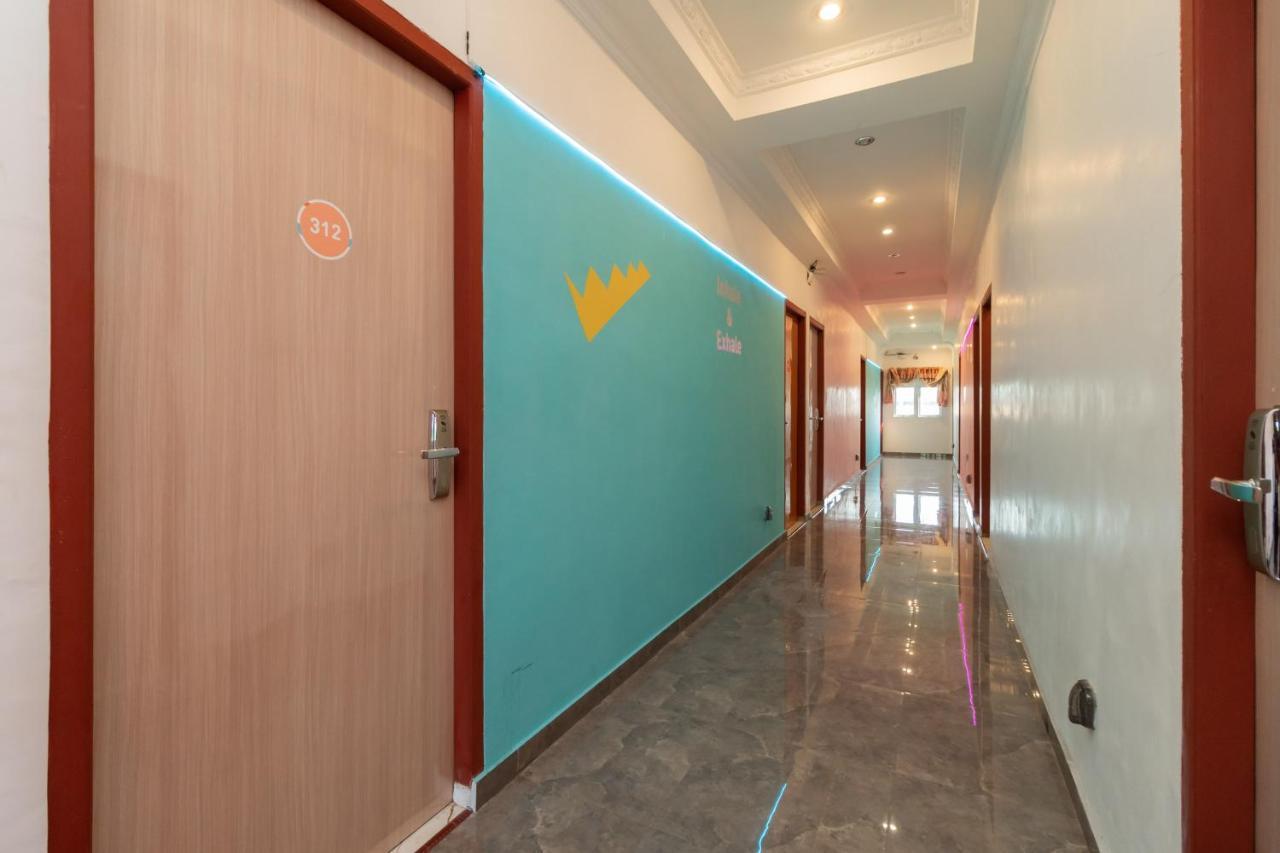 Sans Hotel Beauty Palembang Kültér fotó